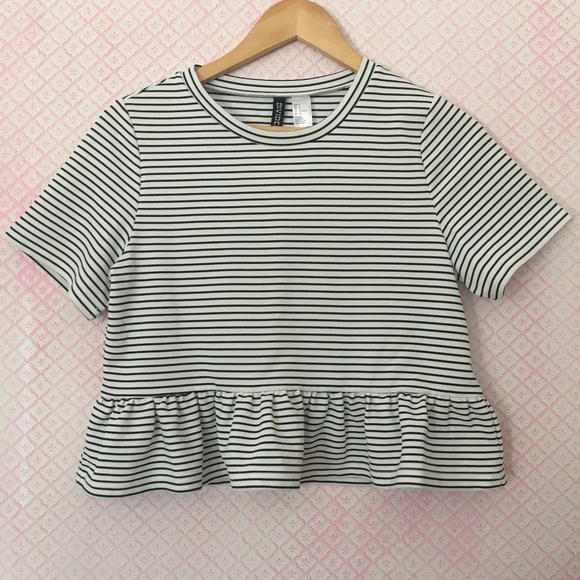 BUNDLE ME✨CROP STRIPE TEE - Picture 1 of 2